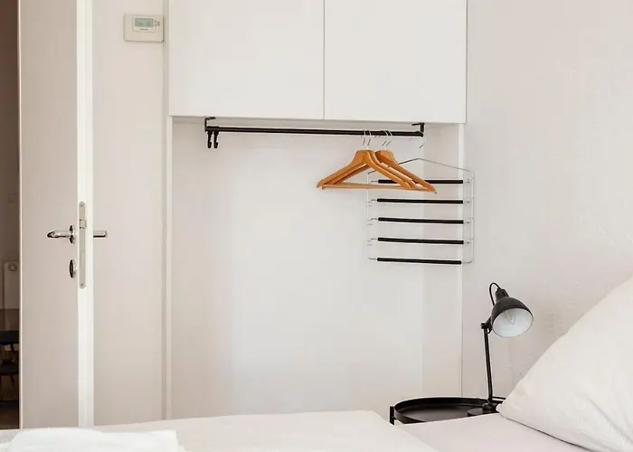 Hay アパート ブレッド